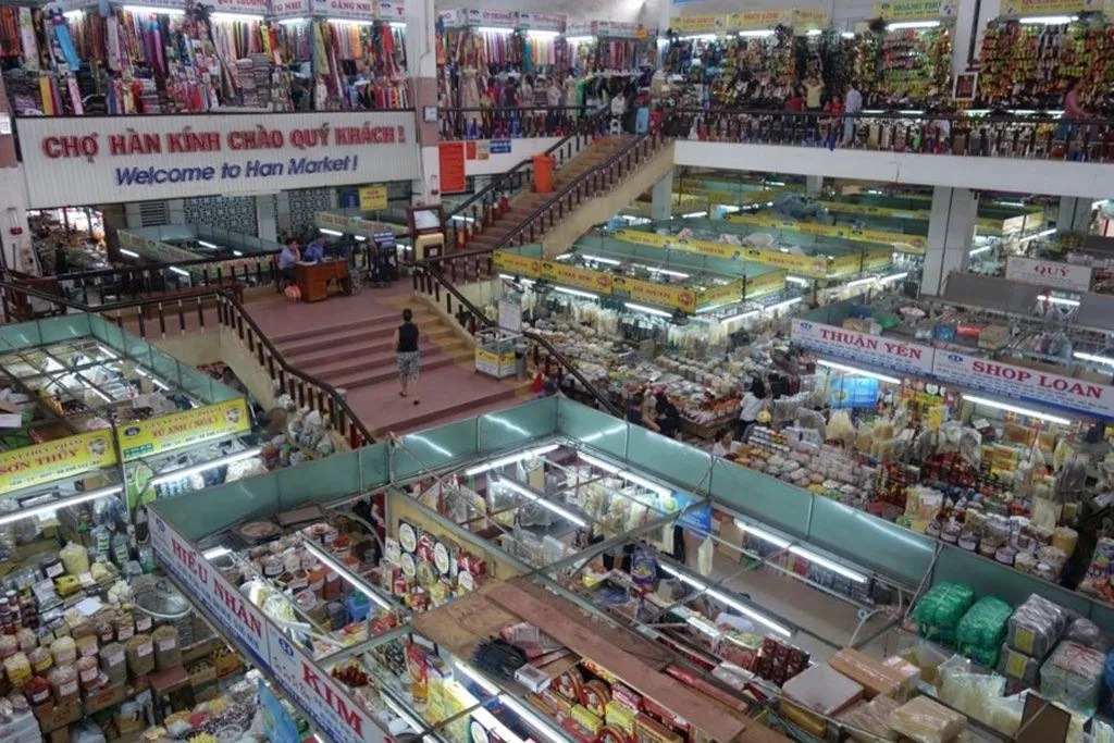 Interior of Han Market (Cho Han) in Hai Chau, central Da Nang