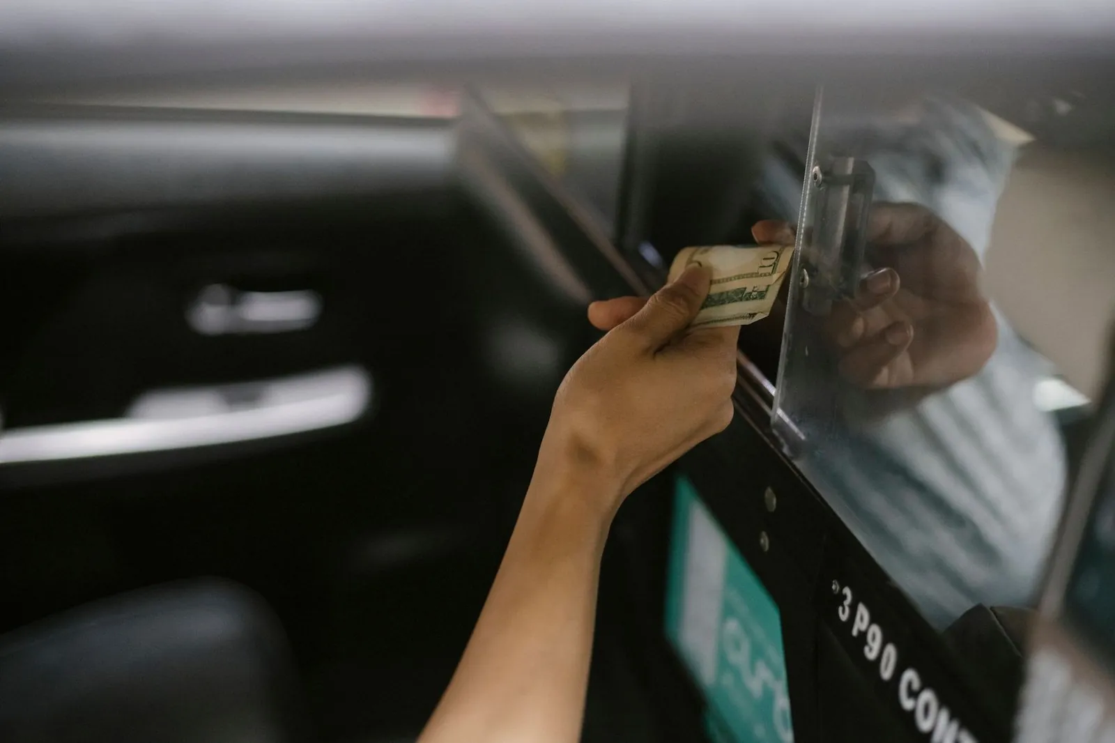 Paying the fare in cash — keep small notes ready