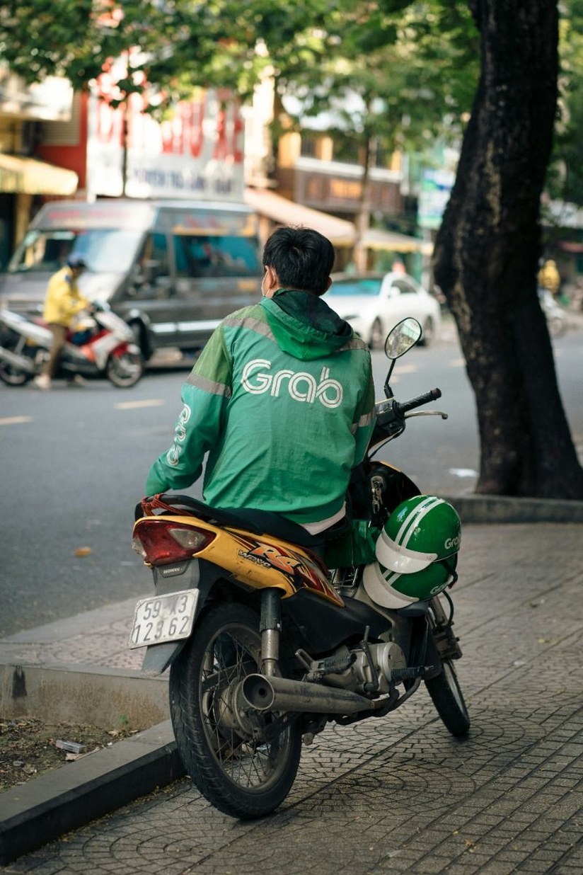 Grab ride-hailing app Vietnam taxi