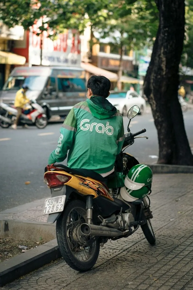 Grab ride-hailing app Vietnam taxi