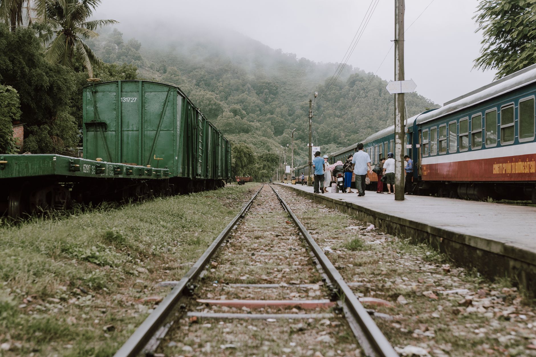 Hanoi to Da Nang: Train vs Bus vs Flight