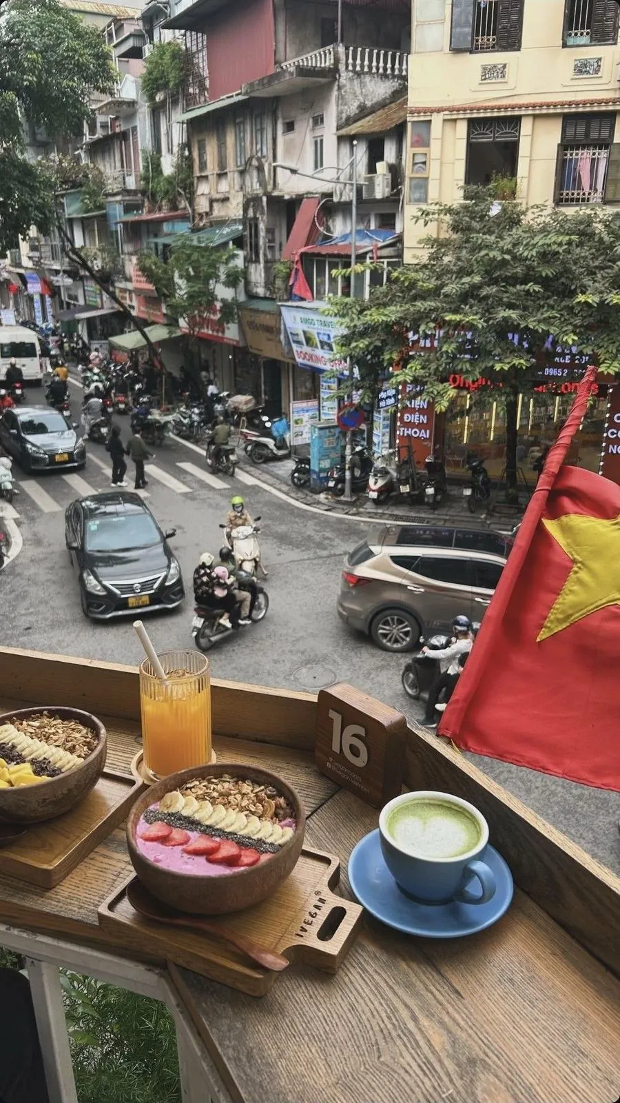 Long-term expat setup with a laptop on a Da Nang balcony