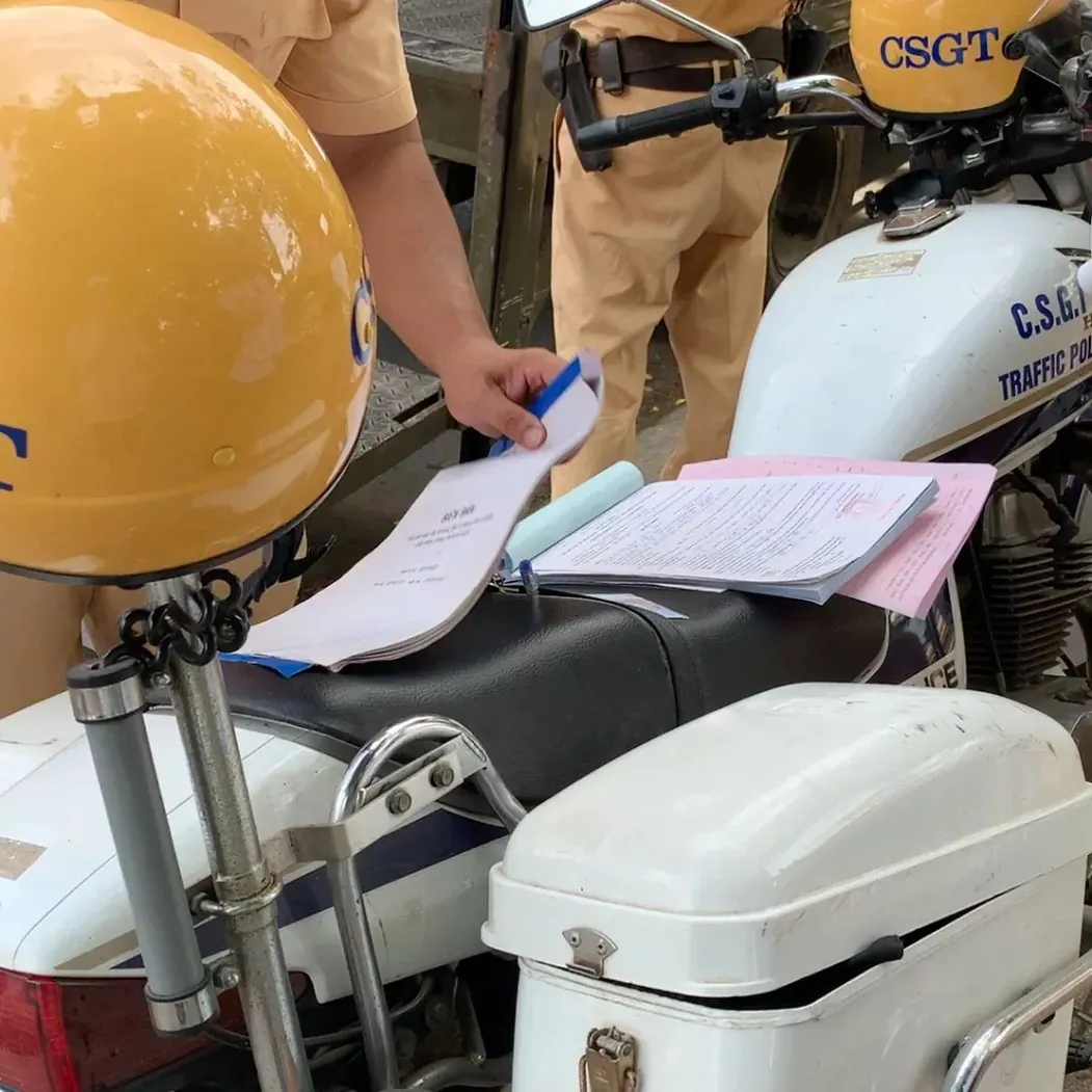 Vietnam Traffic Fines in 2026: A Bike Rider's Survival Guide for Tourists