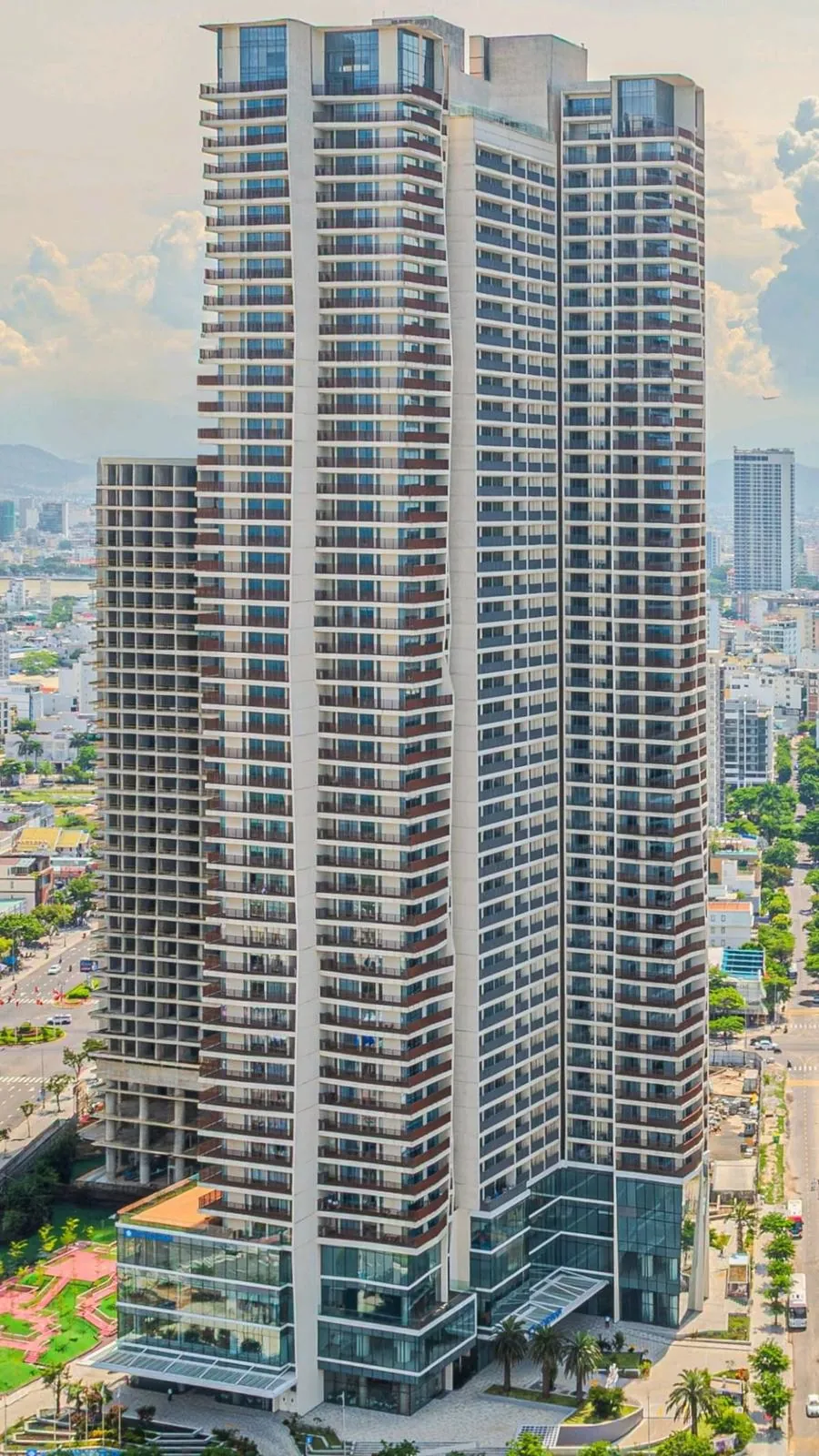 Modern apartment buildings in Da Nang — long-stay expats need a local VND bank account